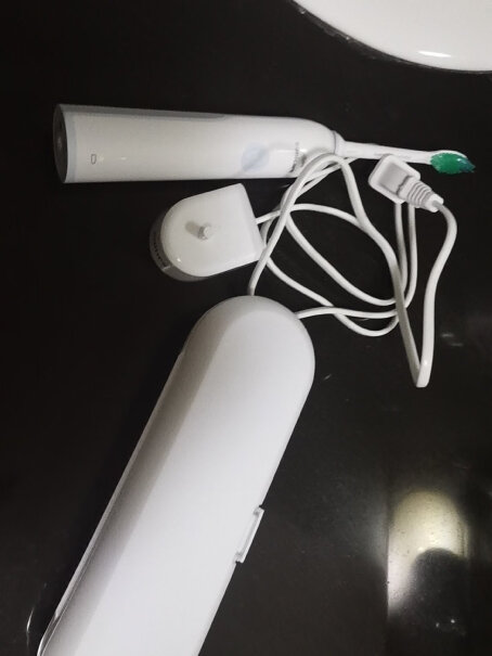 飞利浦电动牙刷充电式成人声波震动米白色电动牙刷HX3216不好用最拉圾的一次？