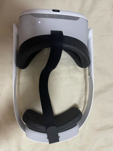 爱奇艺奇遇3 VR一体机戴近视眼镜的人需要咋用？