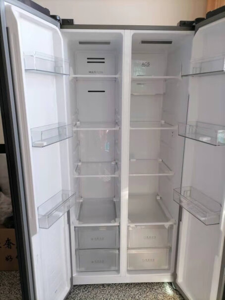 创维SKYWORTH501升风冷无霜对开门双开门冰箱变频一级能效大容量净味冰箱BCD-501WKPS保鲜门摸着有点震动是不是坏了？冷冻室的门一点也不震，我想问下你们的保鲜门摸着震动吗？