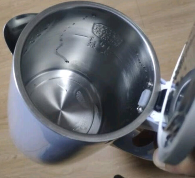苏泊尔电水壶热水壶电热水壶304不锈钢水壶烧水声音大吗？