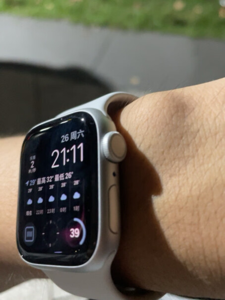 Apple Watch S8 银色金属表壳白色表带「GPS」选购哪种好？测评结果让你出乎意料！