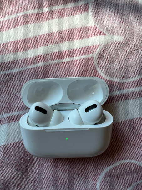 你们觉得AirPods pro好一点还是Bests solo pro更好？