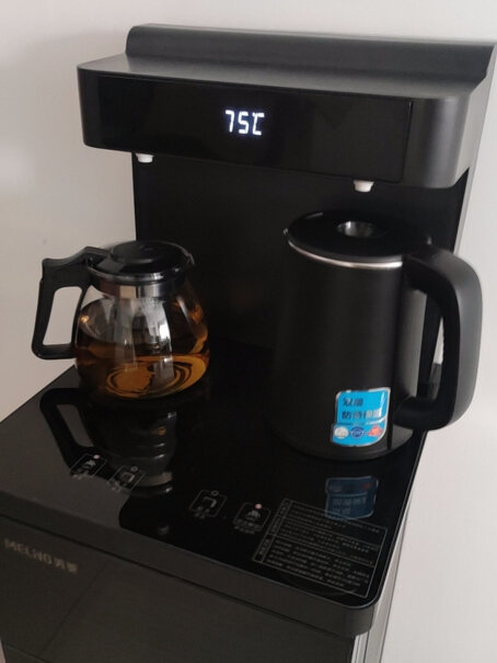 美菱茶吧机家用多功能智能遥控温热型立式饮水机能放多少L的水？