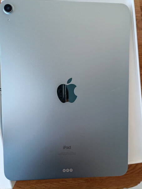 「教育优惠版」Apple iPad Air10.9英寸平板电脑（ 2020年新款 64GWLAN版有耳机送吗？
