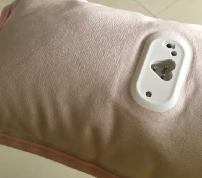 康佳暖手宝充电取暖器热水袋有很刺鼻的味道是正常的吗？会不会对身体有影响？