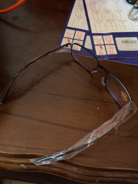 索柏老花镜舒款1105A200花镜老花眼镜便携真的好吗？用户吐槽评测曝光？