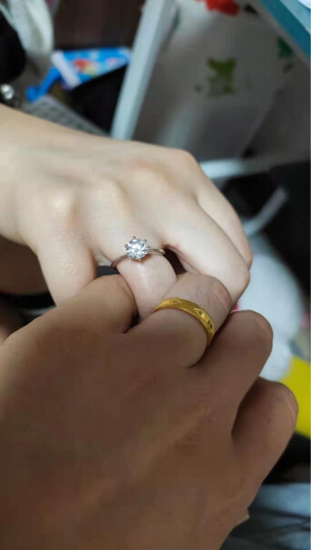 戒指米乐琪六爪皇冠莫桑钻戒指女订结求婚戒指纪念日生日礼物性能评测,最真实的图文评测分享！