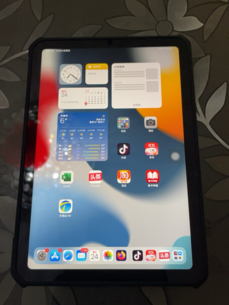 现在用的ipad pro10.5，三年多了电池已经崩了。想换个这个mini玩玩，求打醒。