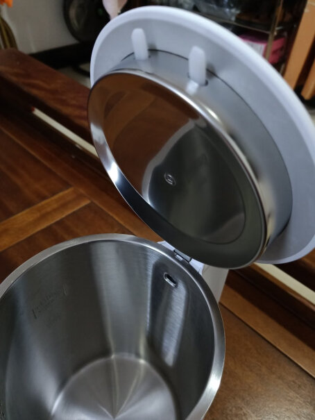水壶电热水壶开水壶米家电水壶3041800W暖水壶你们的水壶盖子会响吗？