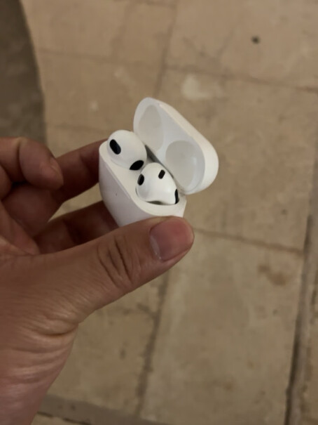 果坊华强北Air3iPhone14蓝牙降噪耳机无线新款支持苹果Siri吗？