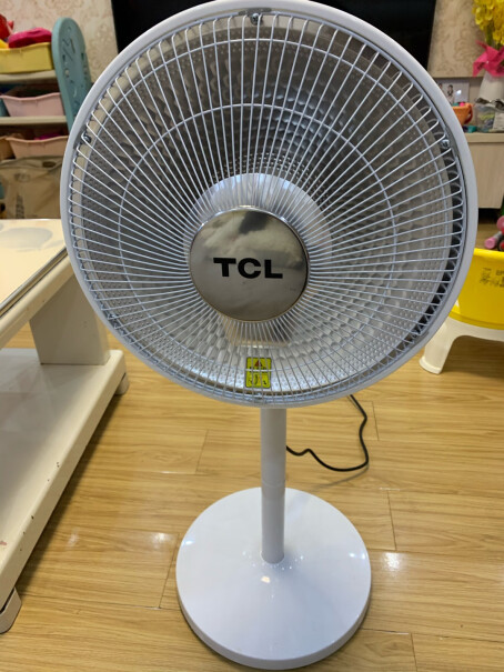 TCL取暖器这个和踢脚线哪个好？