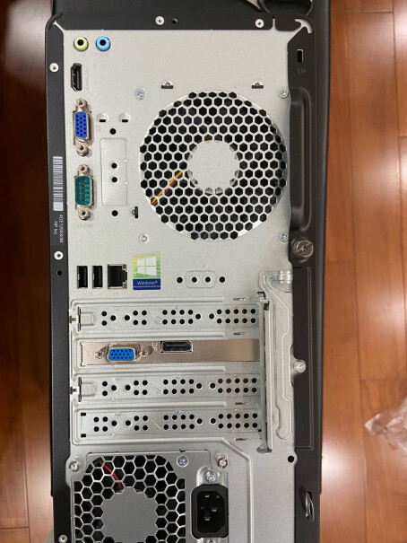 惠普HP战99设计师台式电脑主机11代i7-11700没有光驱吗？