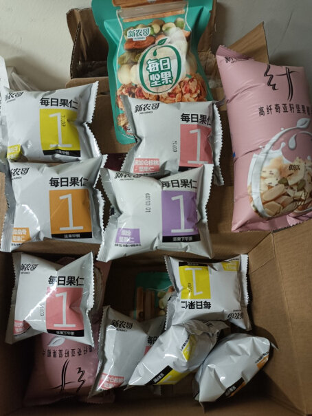 新农哥每日坚果零食大礼包深度剖析测评质量好不好！评价质量实话实说？