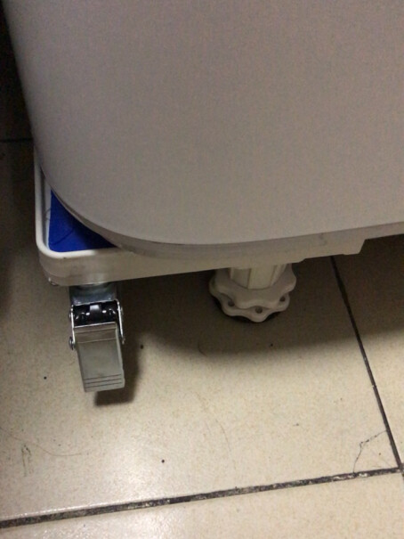 贝石洗衣机底座移动架支架调最小是多少？