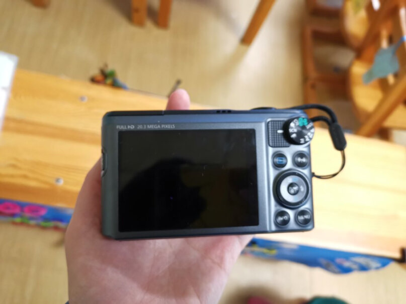 佳能SX720 HS数码相机这个相机拍人好看吗？