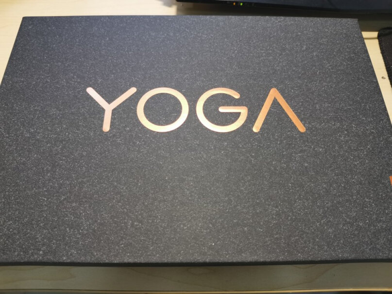 联想YOGA14s各位朋友，你们的yoga14 文字有模糊重影的感觉吗？