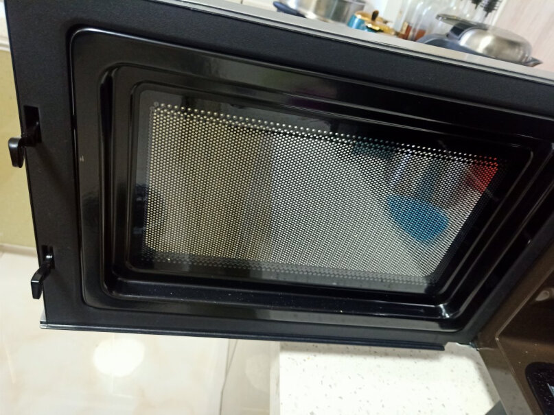格兰仕变频微波炉烤箱一体机烤架怎样安放？