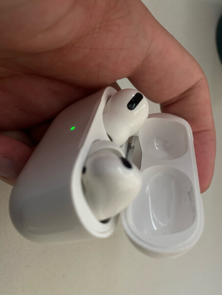Apple AirPods Pro (第二代) 配MagSafe无线充电盒 主动降噪无线蓝牙耳机 适pro2代支持ios15.4.1系统版本吗？还是支持iOS16？