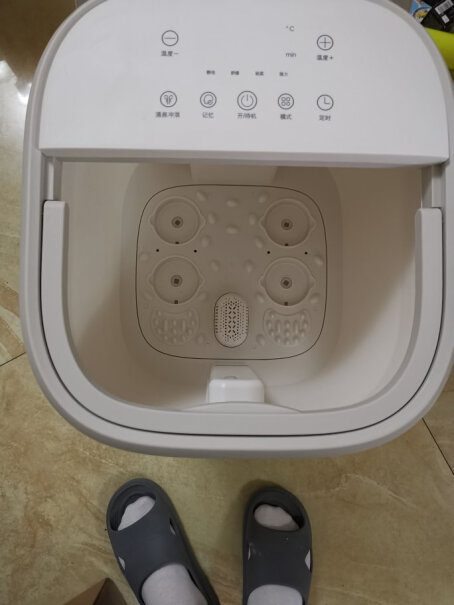 脚盆艾美特男女朋友泡脚桶足疗GT03浴盆全自动和58的啥区别啊？