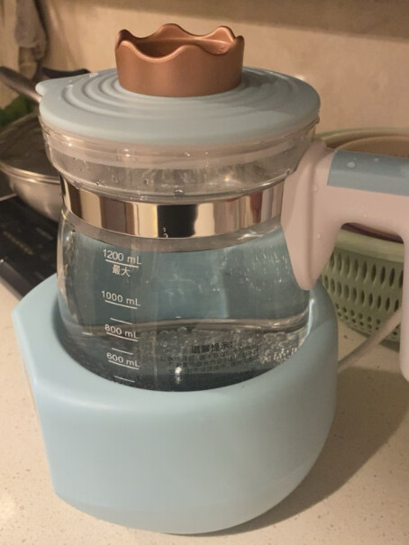 美的婴儿恒温水壶调奶器热奶器1.2L保温的时候声音大吗？