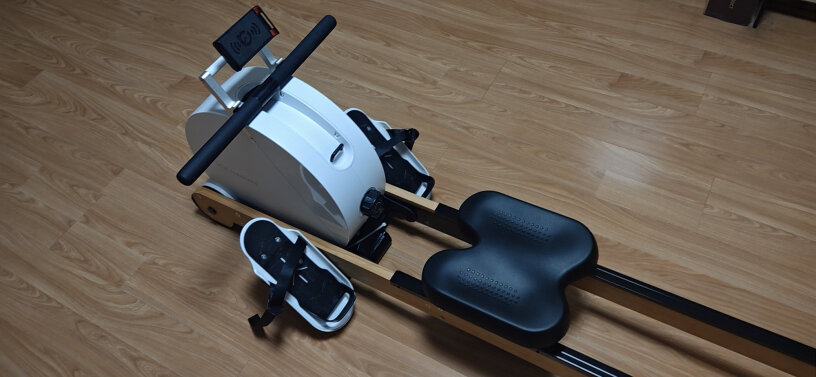 小莫智能静音磁控划船机高颜值家用健身器材实木划船器135kg能经得住吗？