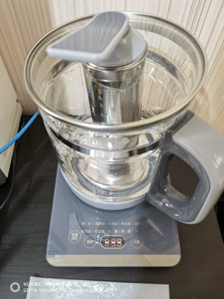 苏泊尔养生壶1.5L煮茶器花茶壶请问煮水有味道吗？