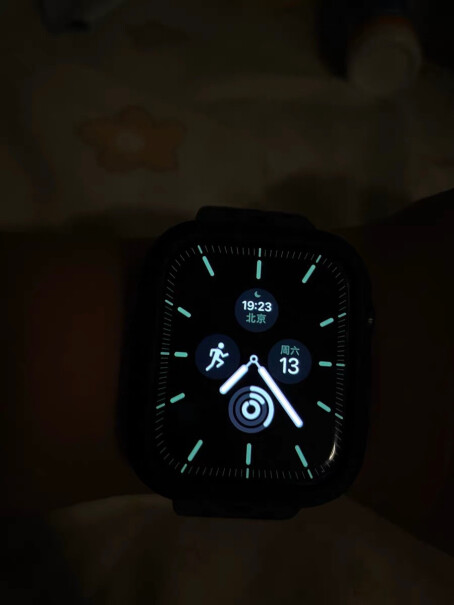 Apple Watch 7 GPS款智能手表眼睛大的可以买吗？