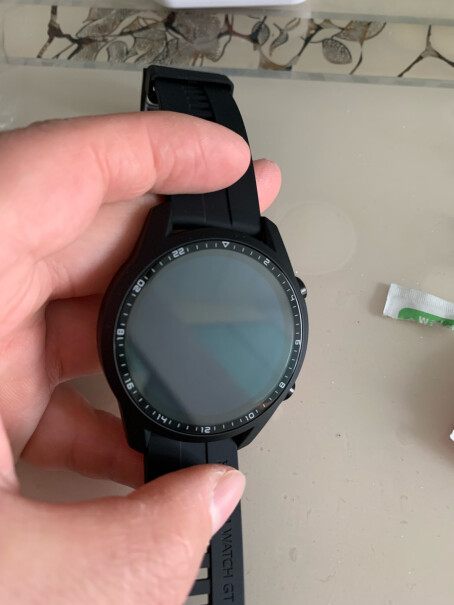 华为Watch GT2这块表可以使用华为快充充电器吗？