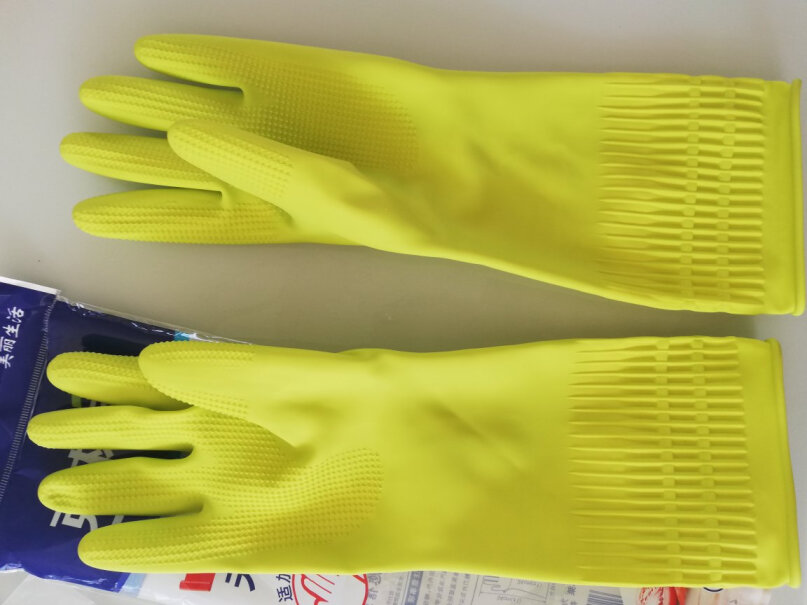 克林莱越南进口手套彩色橡胶手套味道重吗？