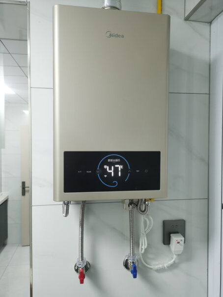 京东（JINGDONG）燃气热水器美的16升燃气热水器天然气增压水伺服恒温磁净化健康洗入手使用1个月感受揭露,质量好吗？