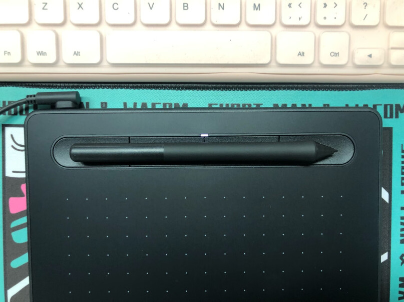 Wacom CTL-4100/K0手绘板小的和大的那款有什么区别？