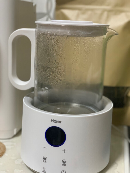 海尔恒温调奶器温奶器暖奶1.35L母婴神器奶粉大家有没有用了段时间水里有很多杂质的啊？浑浊的很？