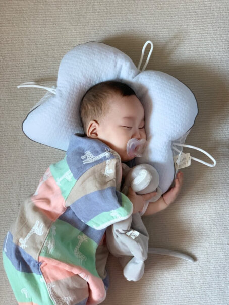 贝肽斯婴儿定型枕头 蓝色6个月宝宝还适用吗？