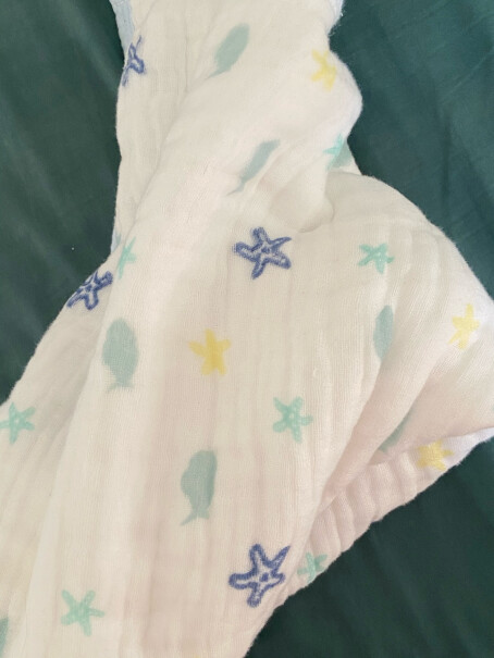 洁丽雅婴儿浴巾纯棉超柔吸水洗澡纱布幼儿童宝宝新生婴儿用品6层真的掉毛吗？