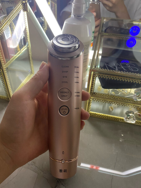 雅萌水光钻美容仪器家用脸部射频RF买了max还用买ace吗？