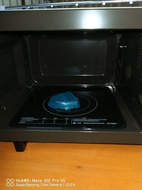 格兰仕变频微波炉烤箱一体机可以放不鏽鋼器具嗎？