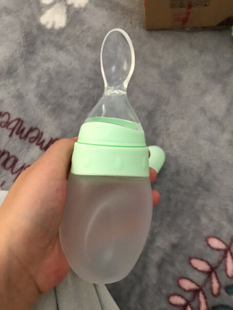 可瑞儿婴儿硅胶软勺喂养辅食瓶喂水的话适合什么啊？
