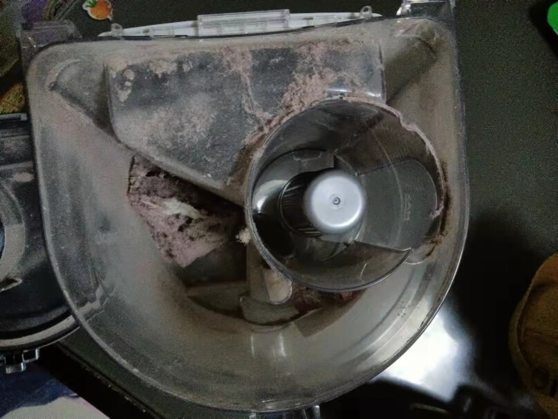 美的卧式吸尘器C7家用清洁机大功率吸尘器在工作过程中电源线发热是怎么回事？质量问题是吗？求解答？