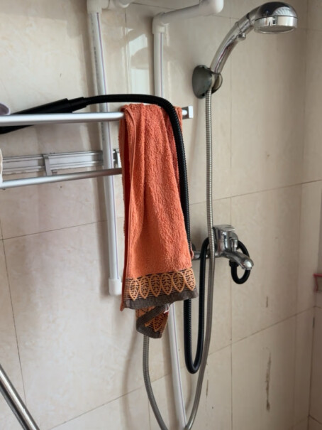 贝乐DS10632加压手持花洒头淋浴两件套水管多长？