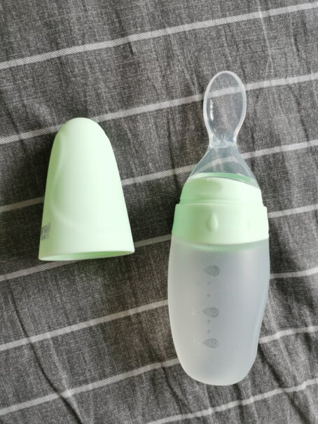儿童餐具可瑞儿婴儿硅胶软勺喂养辅食瓶要注意哪些质量细节！小白必看！