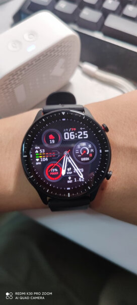 Amazfit GTS 2 运动手表可以通过手表关手机的闹钟吗？