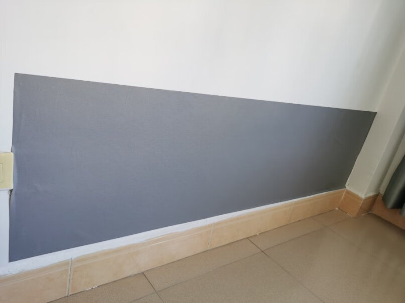 富居墙纸自粘白色墙贴能贴瓷砖上吗？