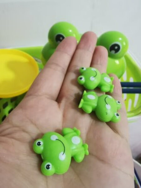 天平秤欣格XG777教具加减法儿童玩具早教益智小青蛙的尺寸有多大？
