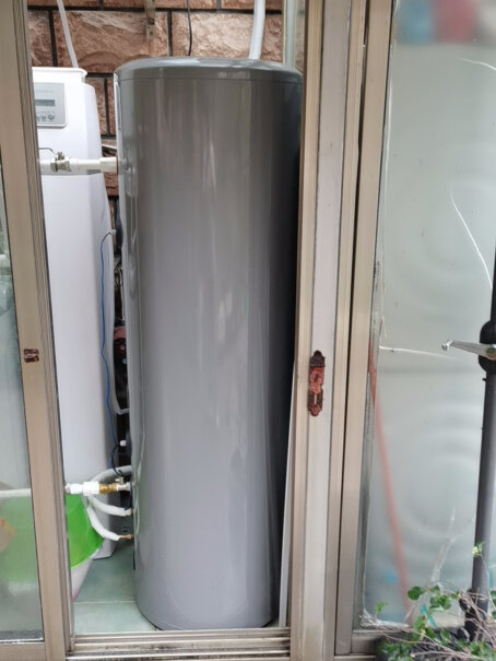 美的Midea空气能热水器普通商品房能装吗？