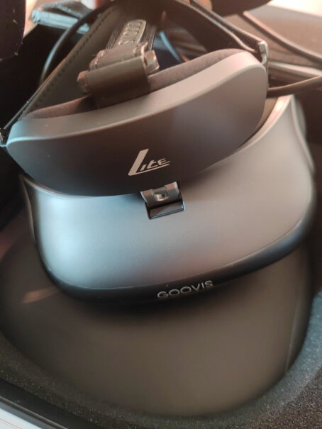 GOOVIS LITE 头戴显示器这个有VR设备的那种全景模式吗？还是做任何事情都只是在前方有个大屏？