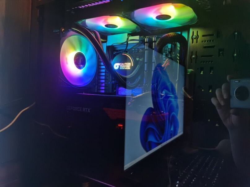七彩虹iGameM600幻境之眼水冷游戏台式电脑主机你们的水冷有声音吗？