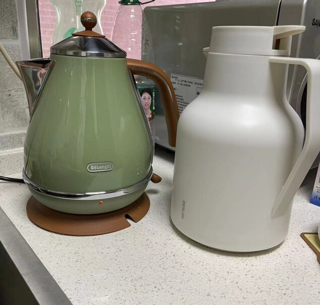 电水壶-热水瓶德龙电热水壶复古系列烧水壶热水瓶优缺点大全,评测值得买吗？