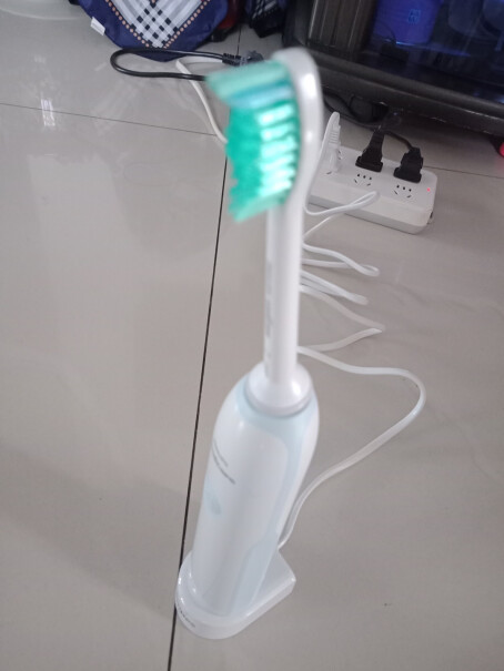 飞利浦电动牙刷充电式成人声波震动米白色电动牙刷HX3216质量怎么样？
