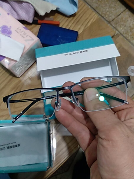 迈纽斯医用护目镜防唾液飞溅透明透气眼镜一次性的？说明书说是一次性的呢？
