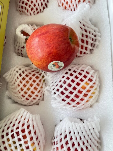 正鲜季大凉山丑苹果红富士 3斤中果选购技巧有哪些？看质量评测怎么样！